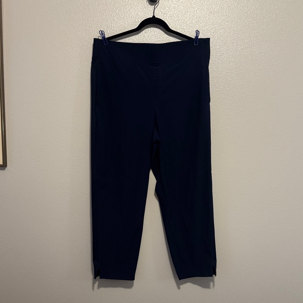 Navy Blue Cropped Pants
